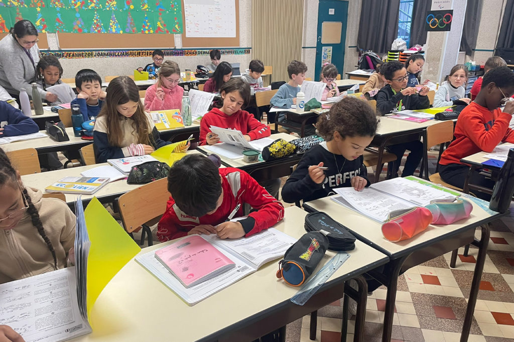 Cours d'école primaire à Saint-Charles